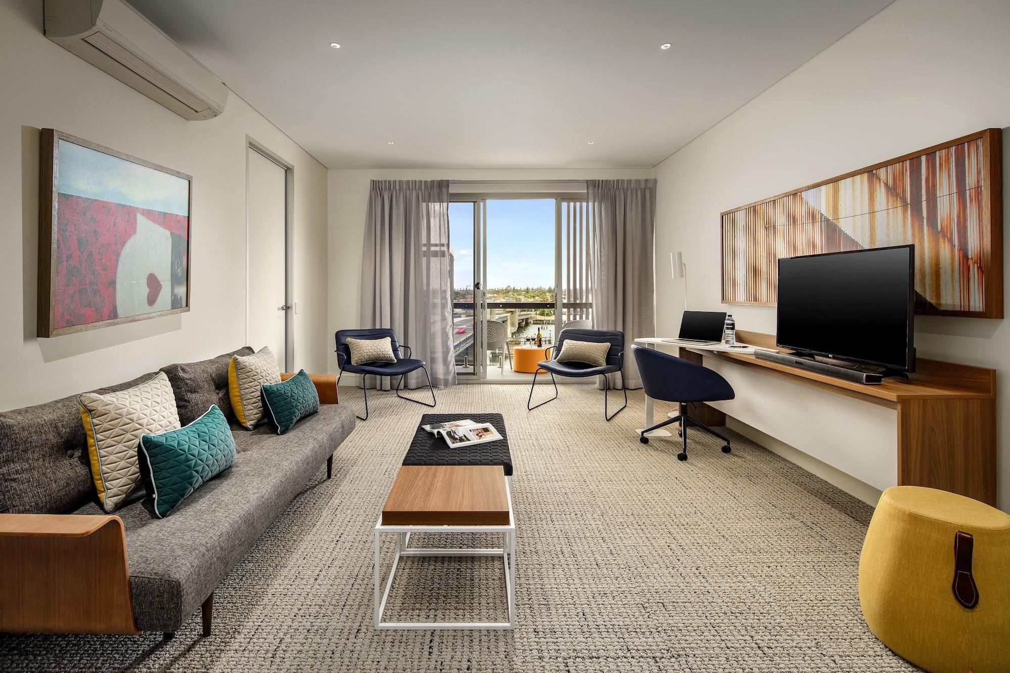 Quest Port Adelaide Aparthotel Bagian luar foto