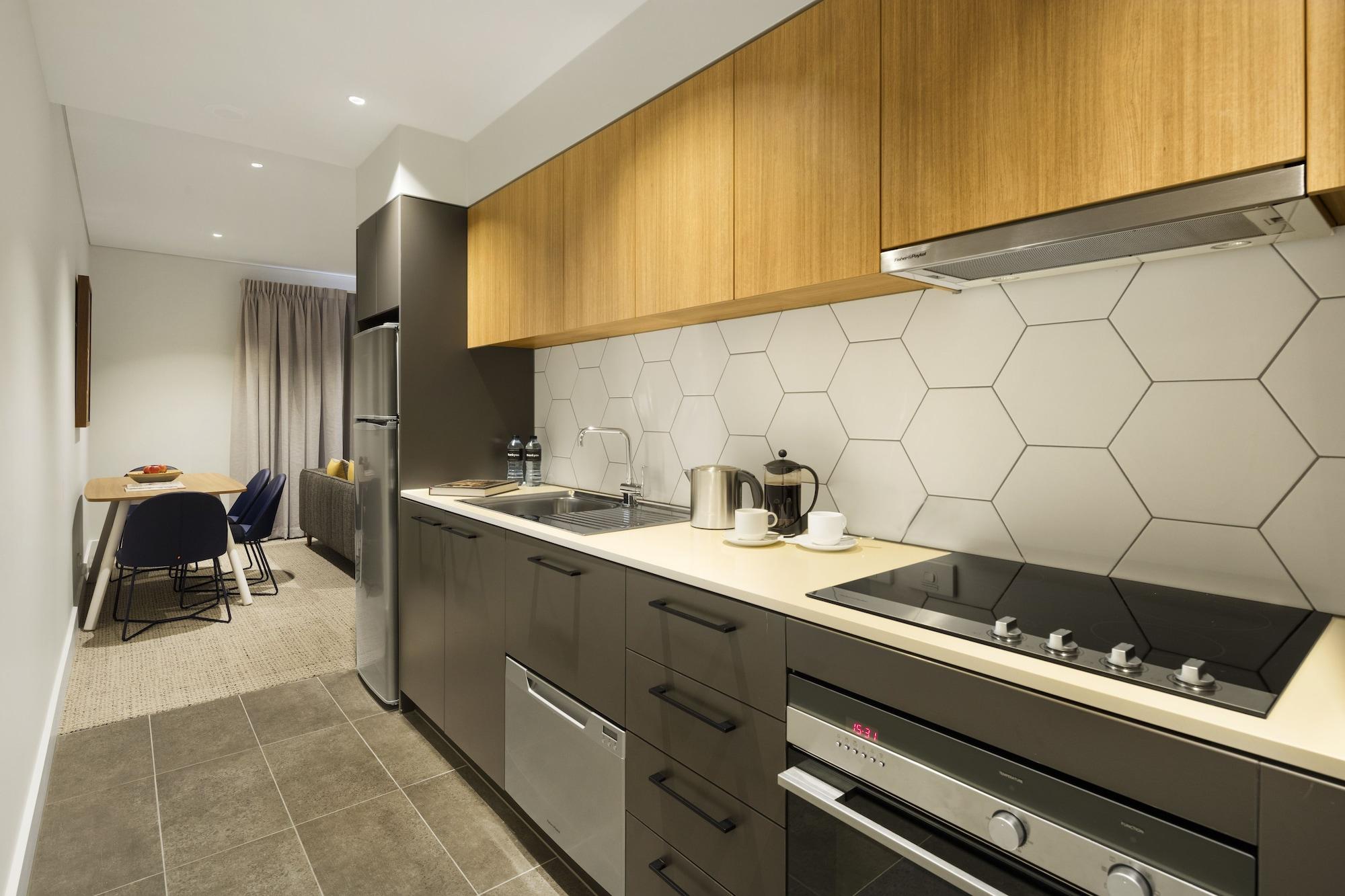 Quest Port Adelaide Aparthotel Bagian luar foto
