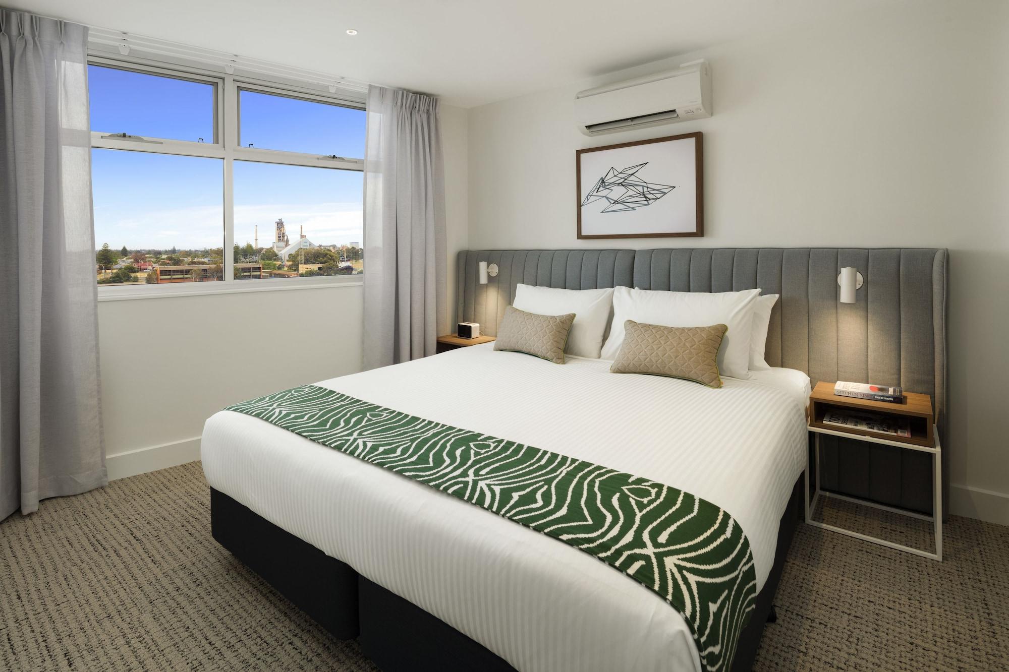 Quest Port Adelaide Aparthotel Bagian luar foto