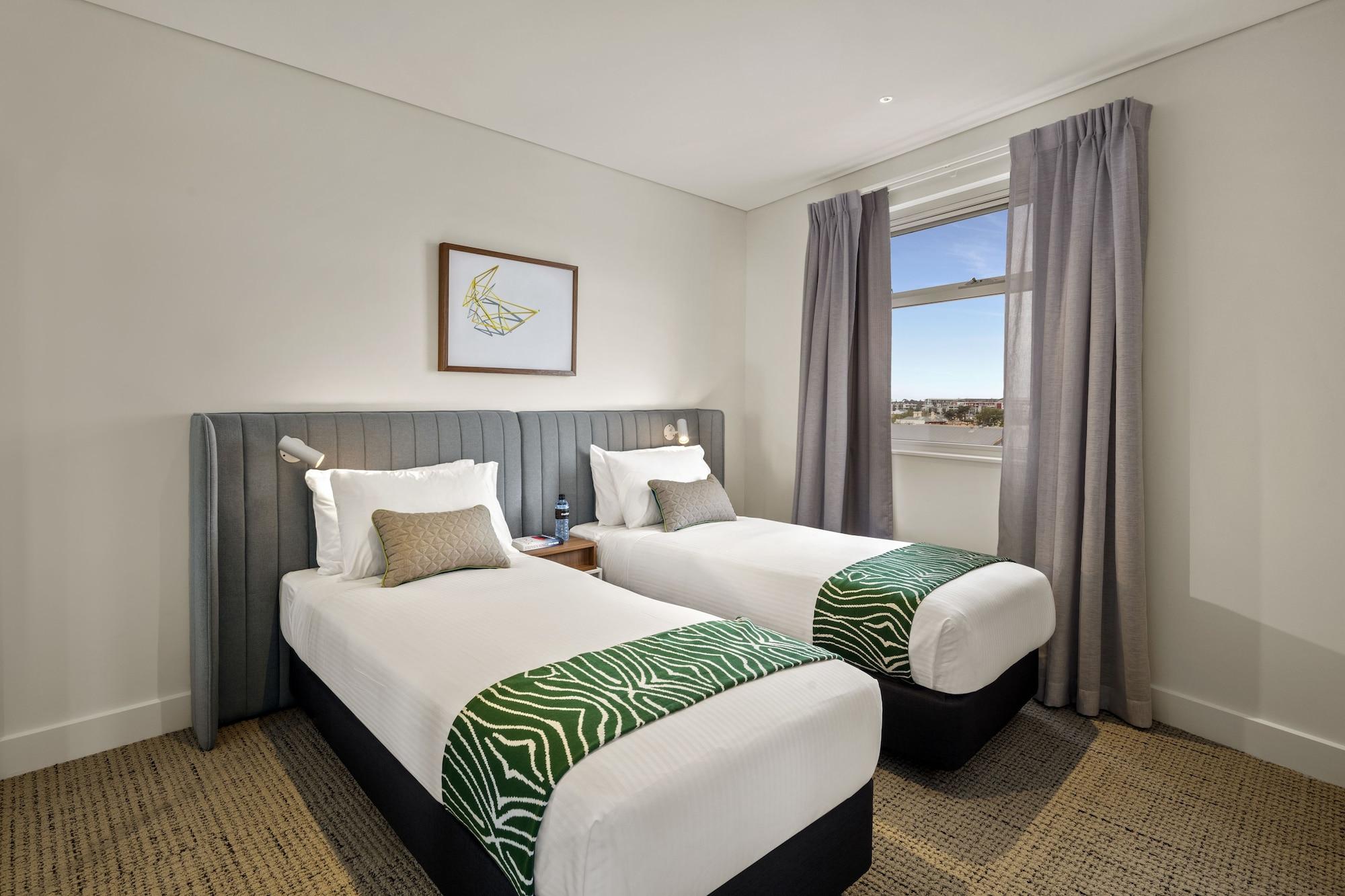 Quest Port Adelaide Aparthotel Bagian luar foto