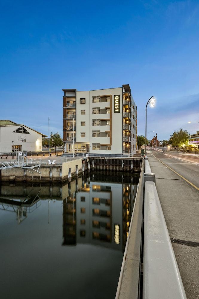 Quest Port Adelaide Aparthotel Bagian luar foto