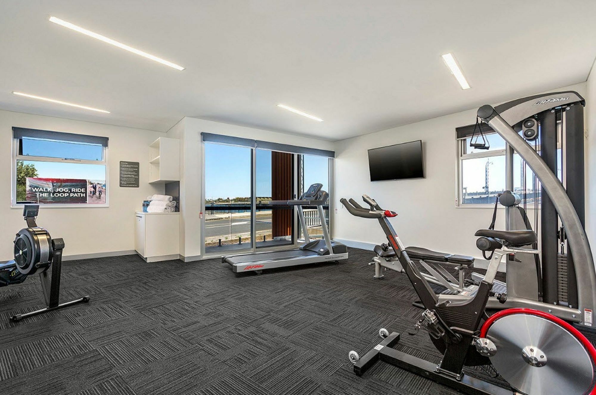 Quest Port Adelaide Aparthotel Bagian luar foto