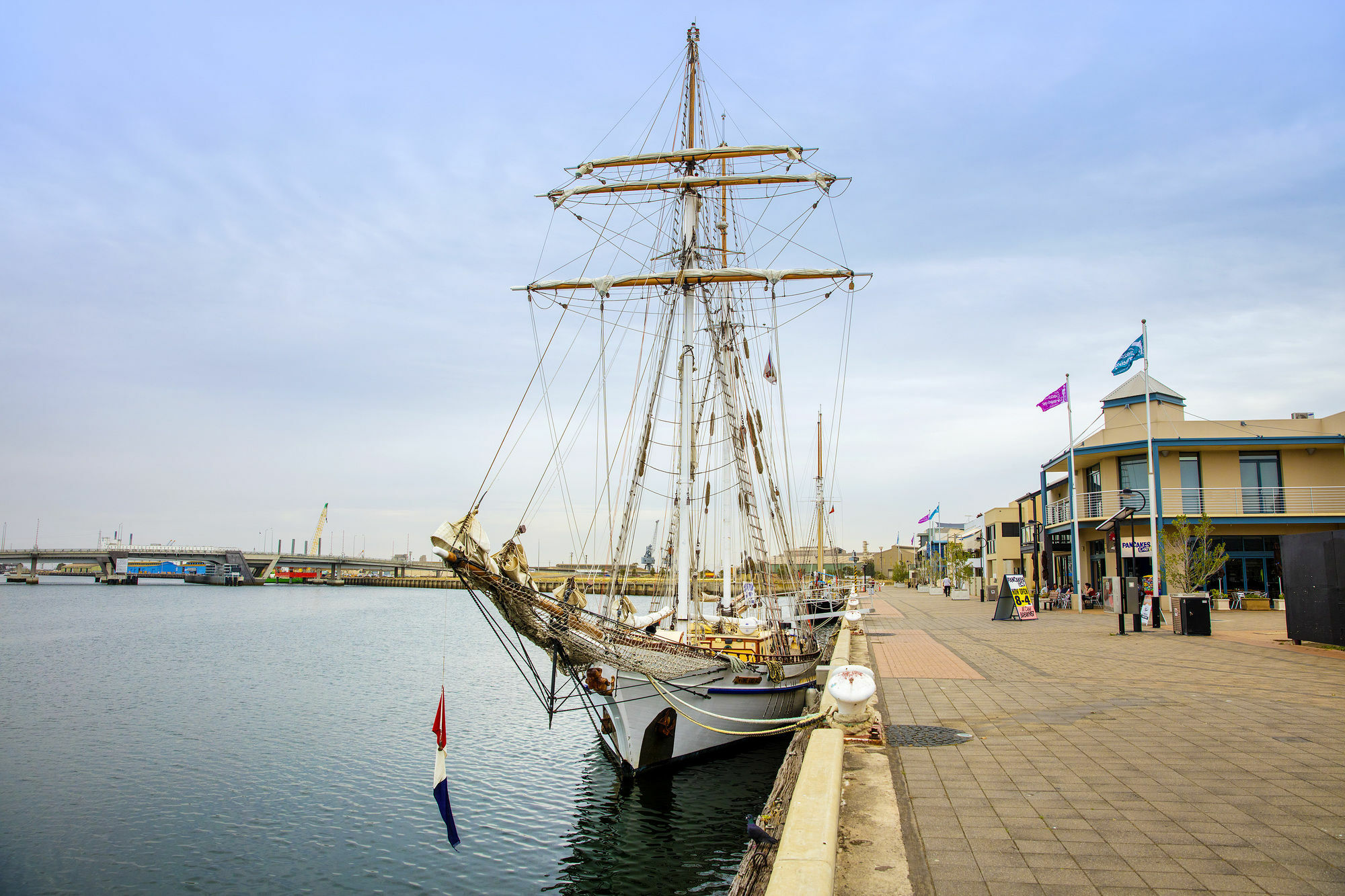 Quest Port Adelaide Aparthotel Bagian luar foto