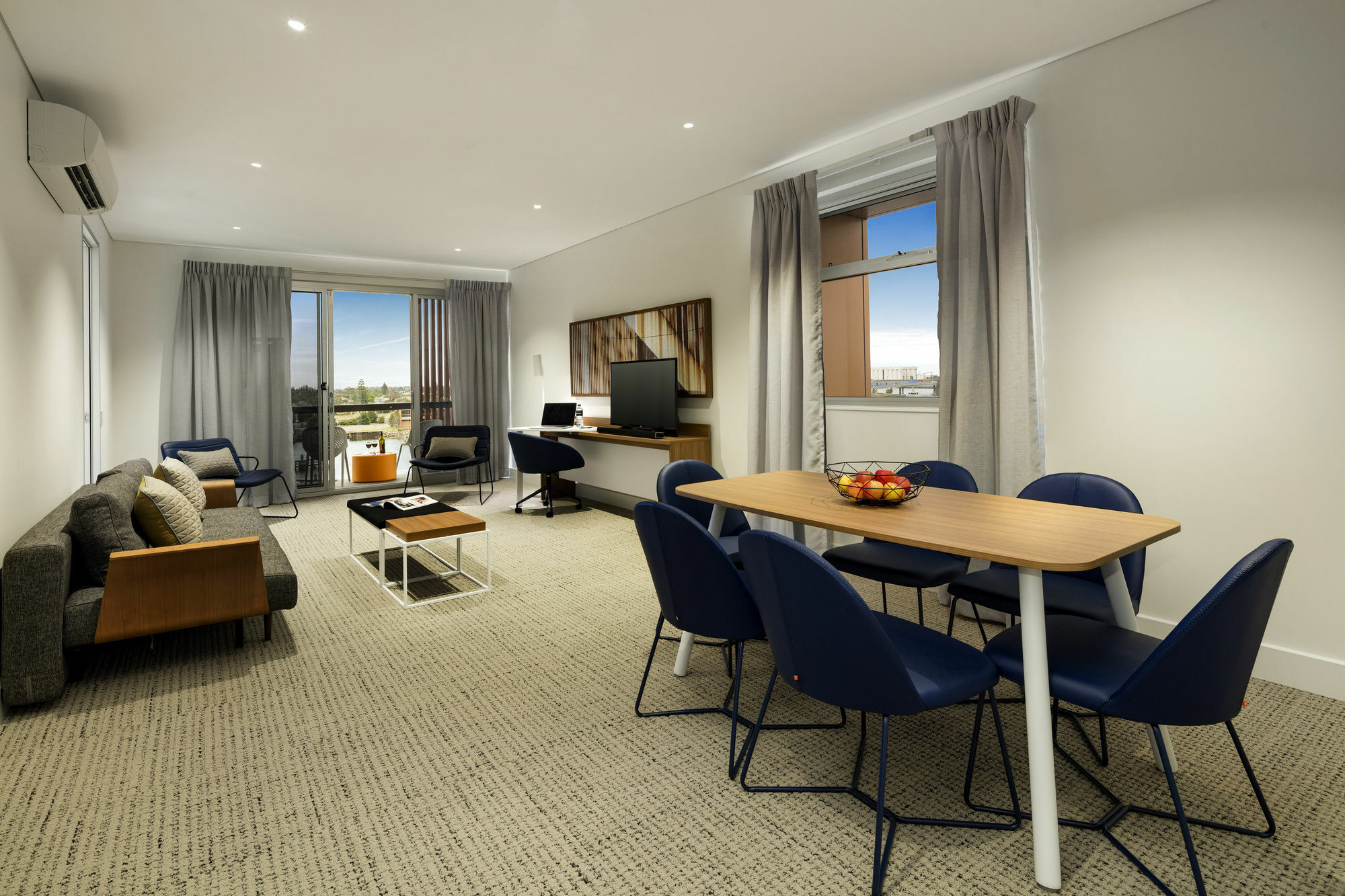Quest Port Adelaide Aparthotel Bagian luar foto
